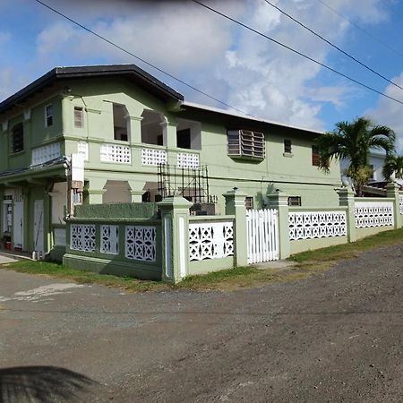 Conveniently Located, Quiet & Amp; Comfortable Christianted Bagian luar foto